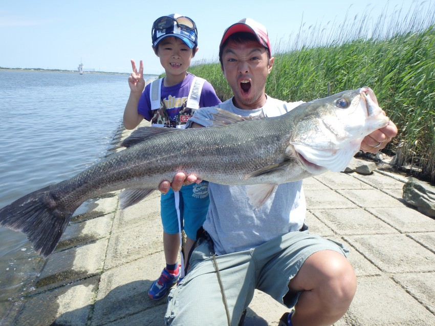 子供との釣行 まさかのランカー シーバス ランカークラブ